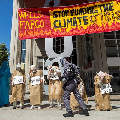 Dropping The Banner On Wells Fargo's Fossil Foolishness:May 18, 2022